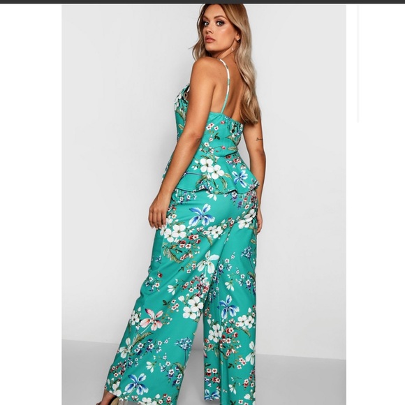 Plus Strappy Floral Peplum Jumpsuit - Picture 2 of 6